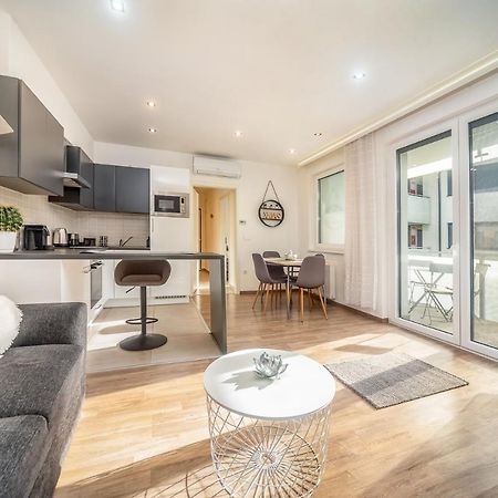 Grace Pine Apartment 3 Budapeszt Zewnętrze zdjęcie