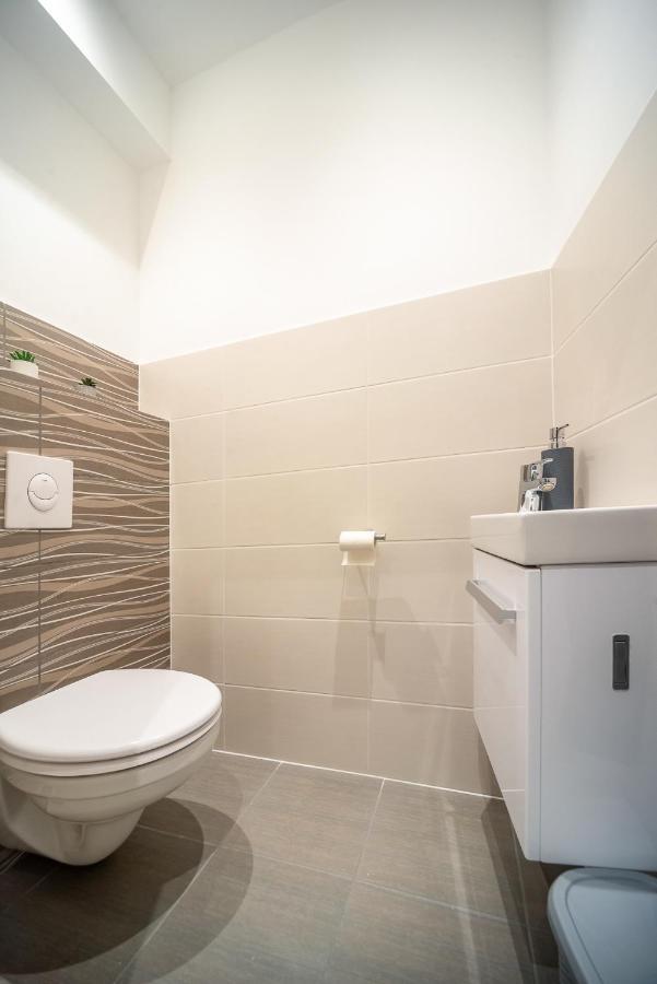 Grace Pine Apartment 3 Budapeszt Zewnętrze zdjęcie