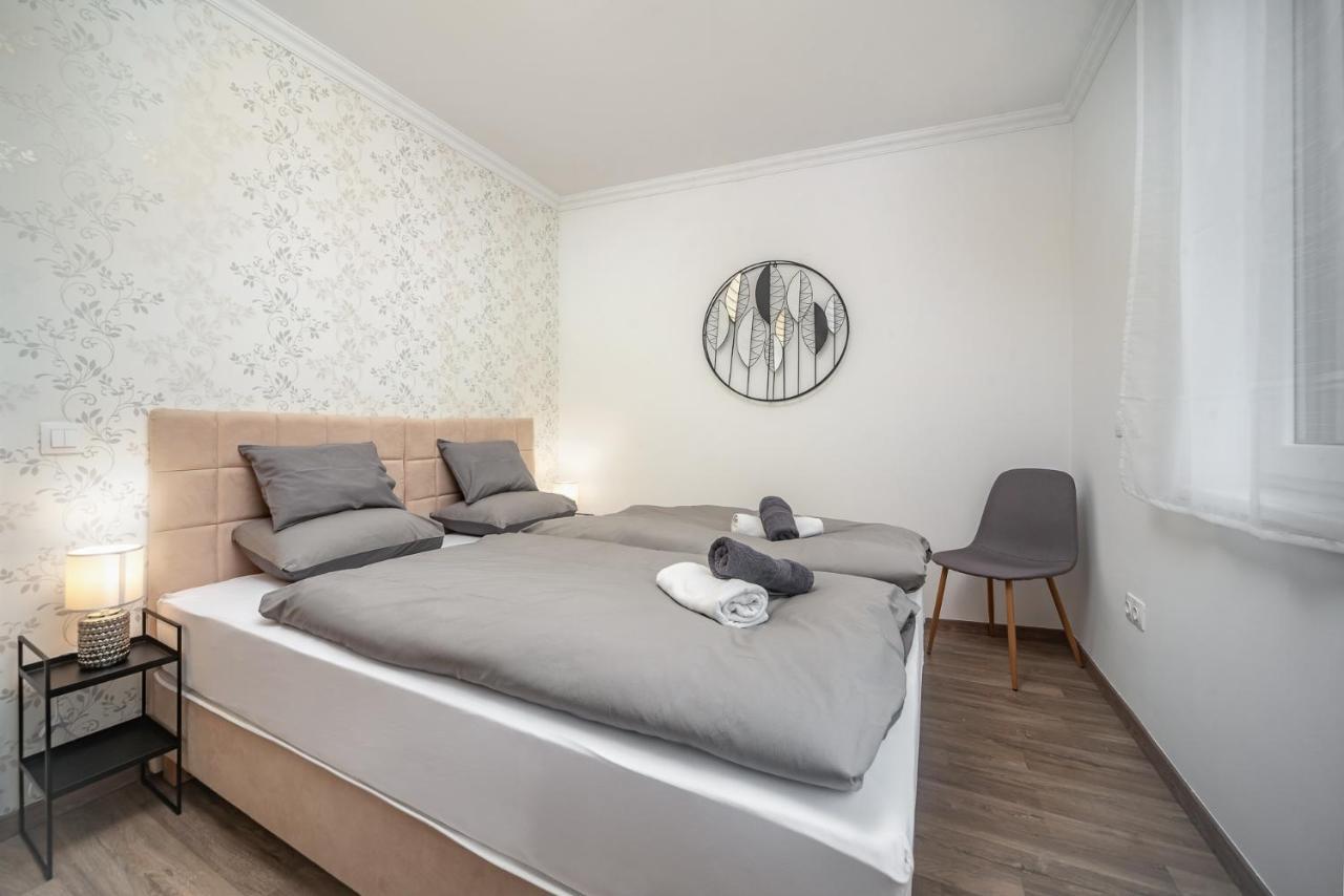 Grace Pine Apartment 3 Budapeszt Zewnętrze zdjęcie